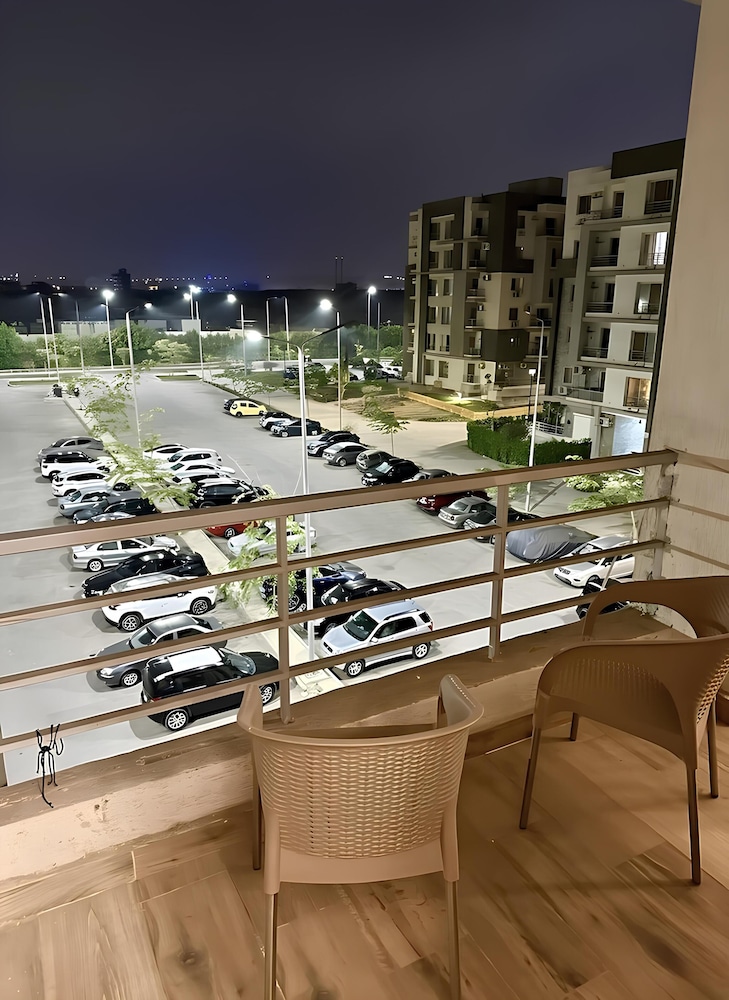 Apartment, 2 Bedrooms, Accessible, Smoking photo 2