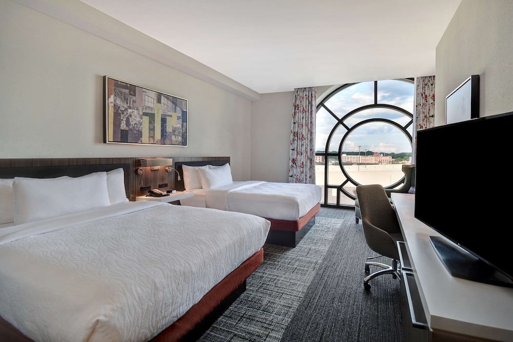 Room, 2 Queen Beds - Photo 2