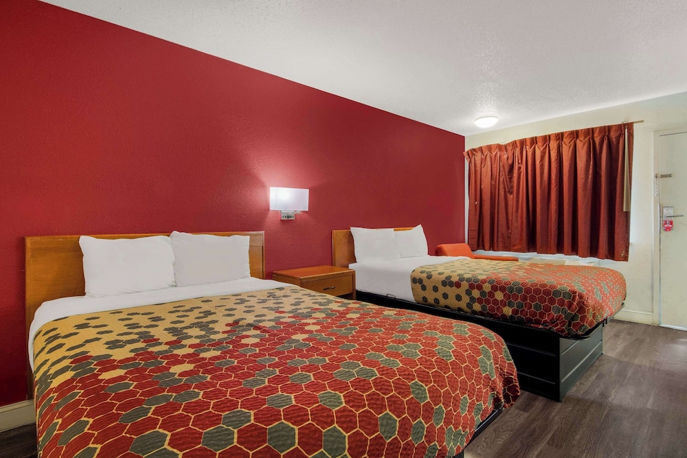 Room, 2 Double Beds, Non Smoking - Photo 2