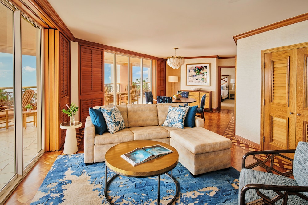 Royal Suite, 1 Bedroom, Club Lounge Access, Ocean View (Napua)