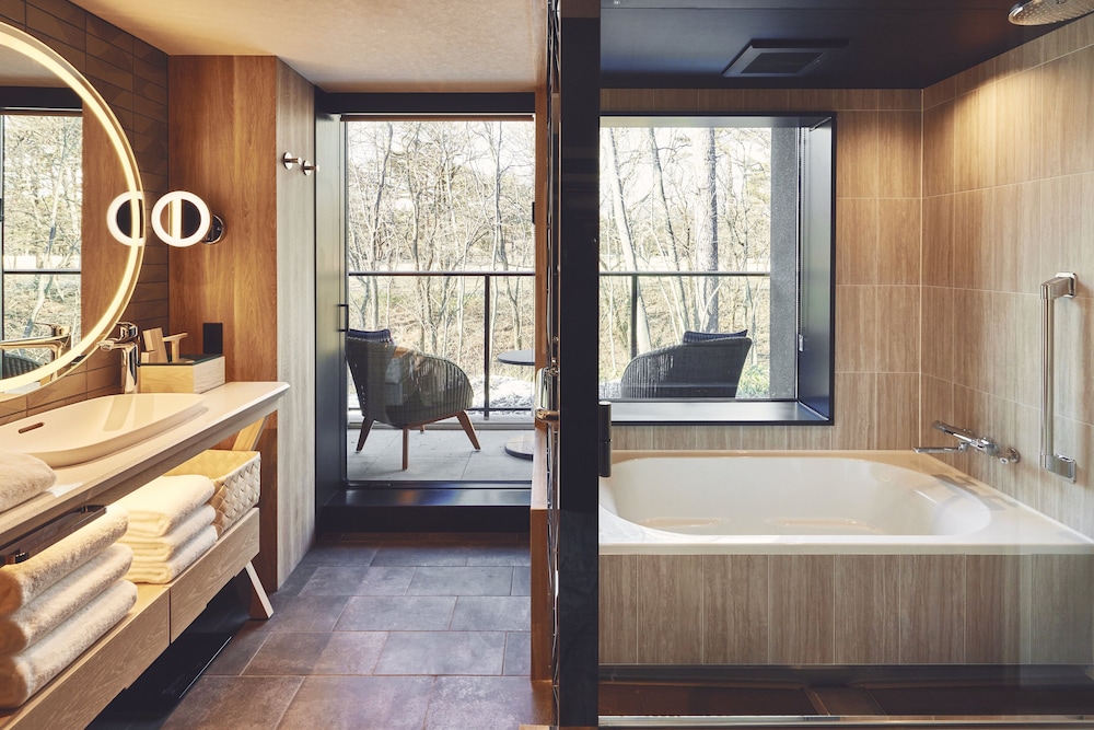 Standard Room, 2 Twin Beds, River View (with View Bath) - Photo 10