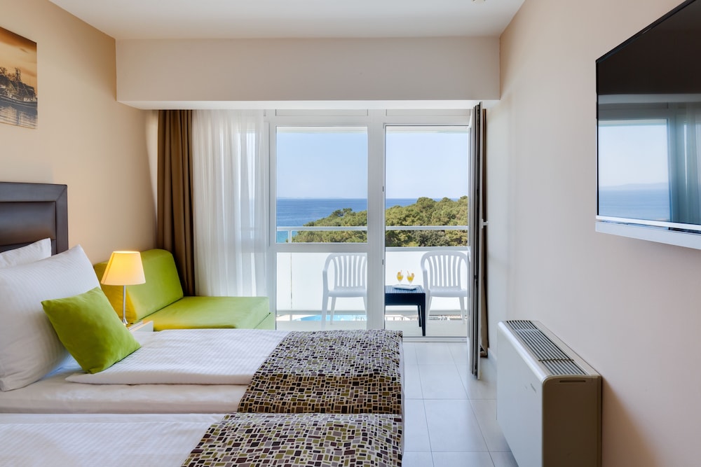 Premium Double Room, Balcony, Sea View (2+1) - Photo 2