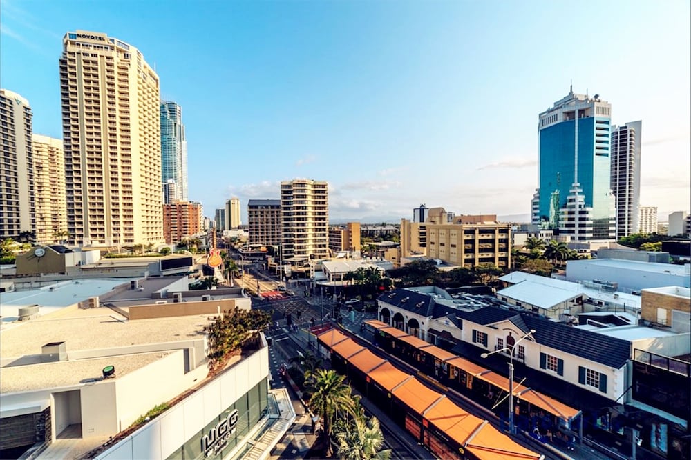 Elite Apartment, 2 Bedrooms, 2 Bathrooms, City View photo 2