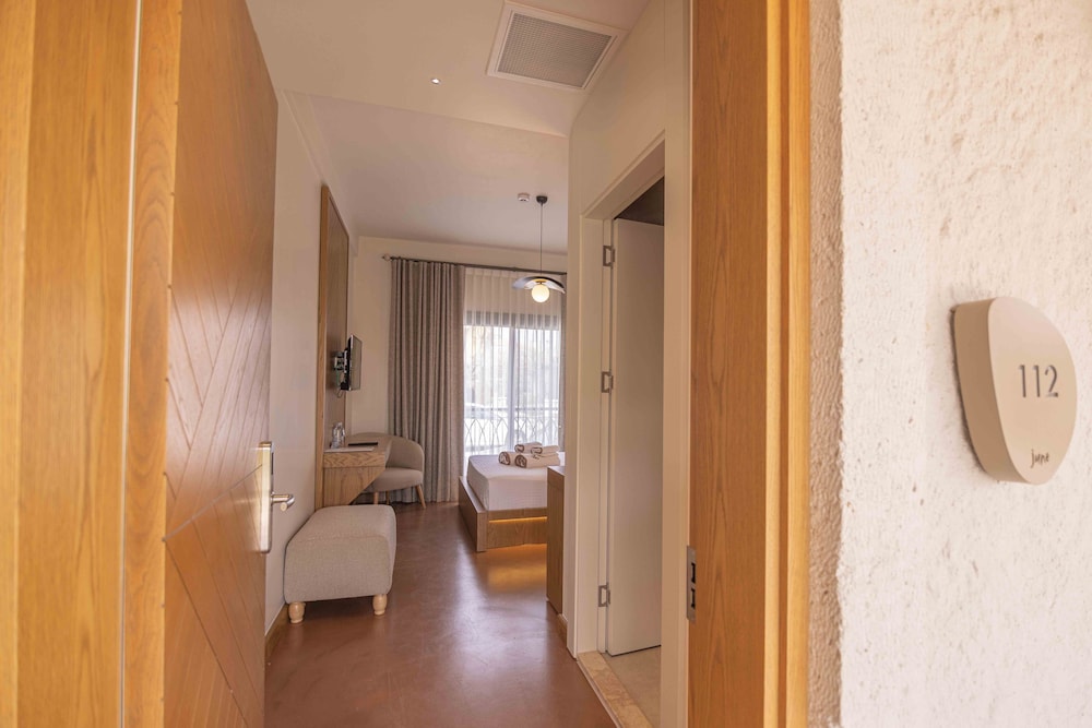 Standard Room - Photo 9