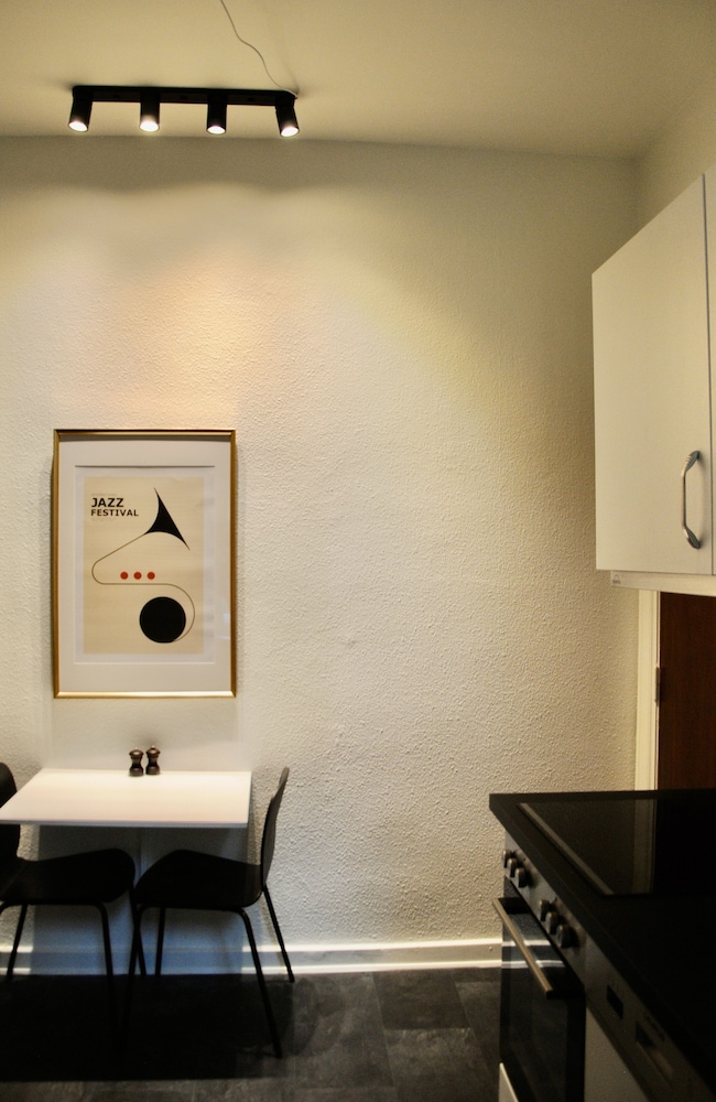 Deluxe Hotel Apartment photo 2