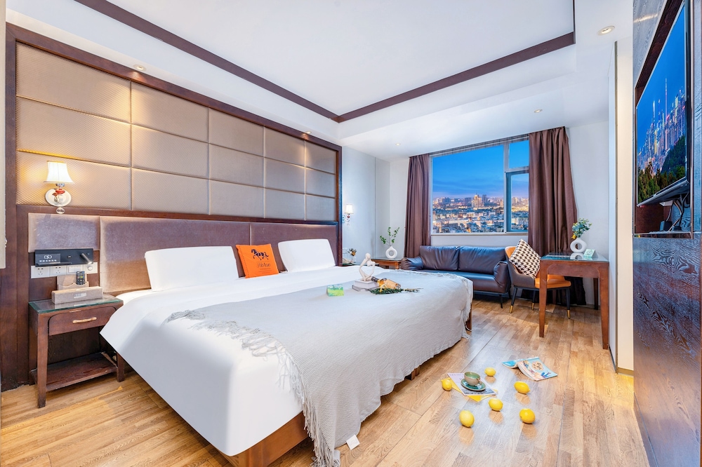 Exclusive Double Room, 1 King Bed, City View