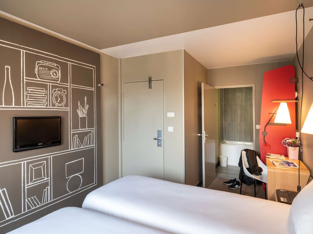 Standard Room, 2 Twin Beds - Photo 5