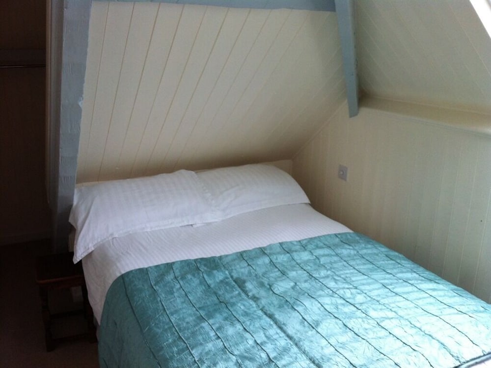 Superior Single Room, Ensuite, Sea View (Top Floor) photo 1