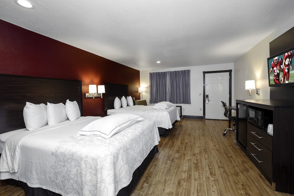 Premium Room, 2 Queen Beds (Upgraded Bedding & Snack, Smoke Free) - Photo 4