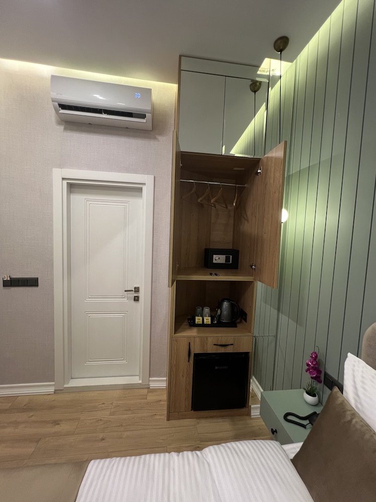 Comfort Room, City View photo 2