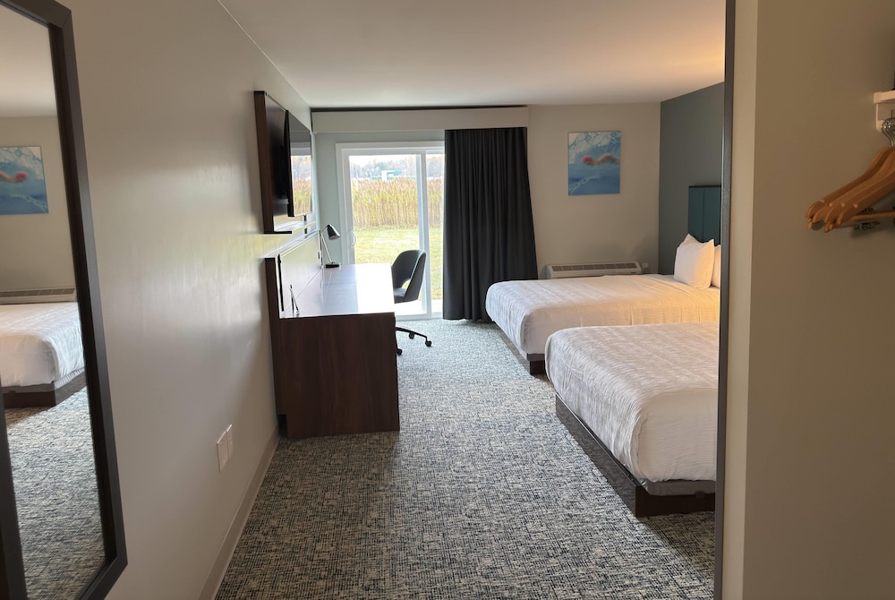 Room, 2 Queen Beds, Non Smoking