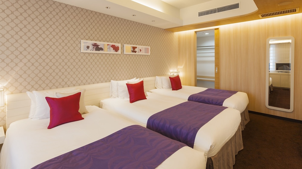 Junior Suite, Multiple Beds photo 2
