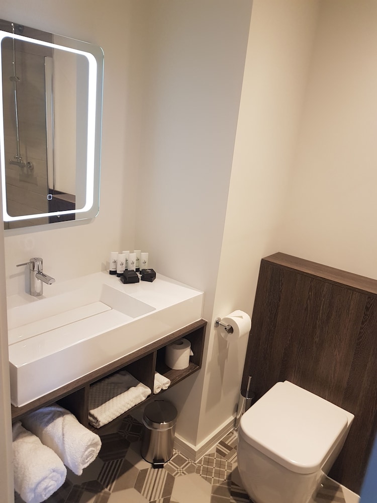 The Suite Spot photo 3