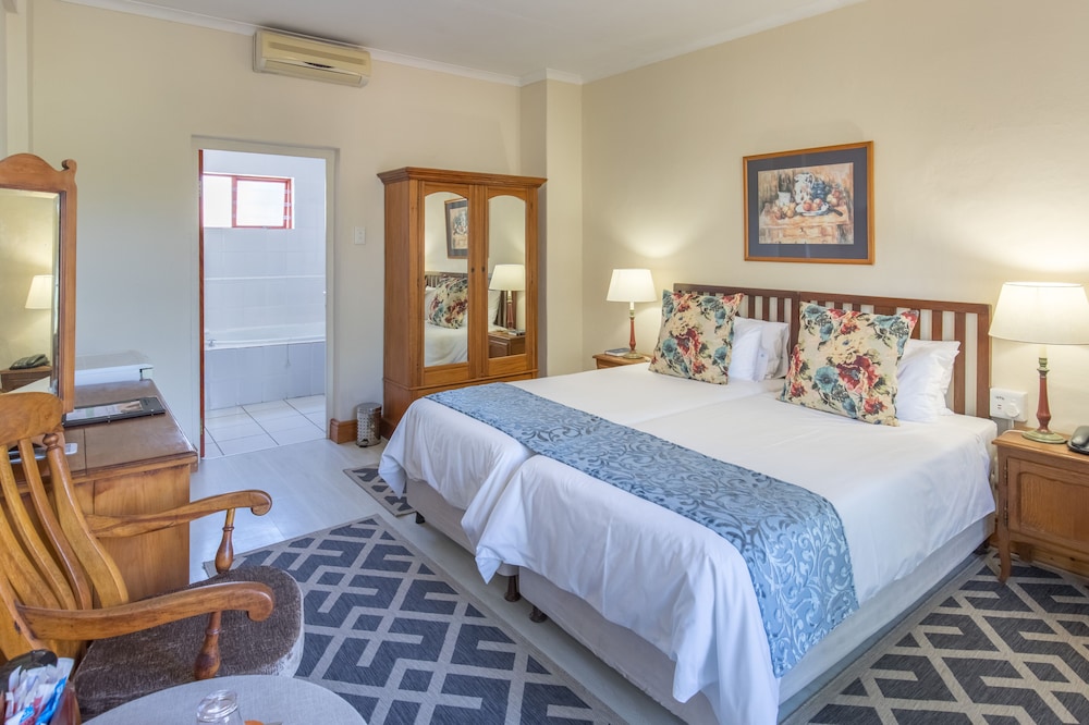 Classic Twin Room - Photo 3