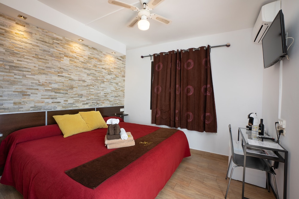 Superior Double or Twin Room, Terrace, Sea View photo 2