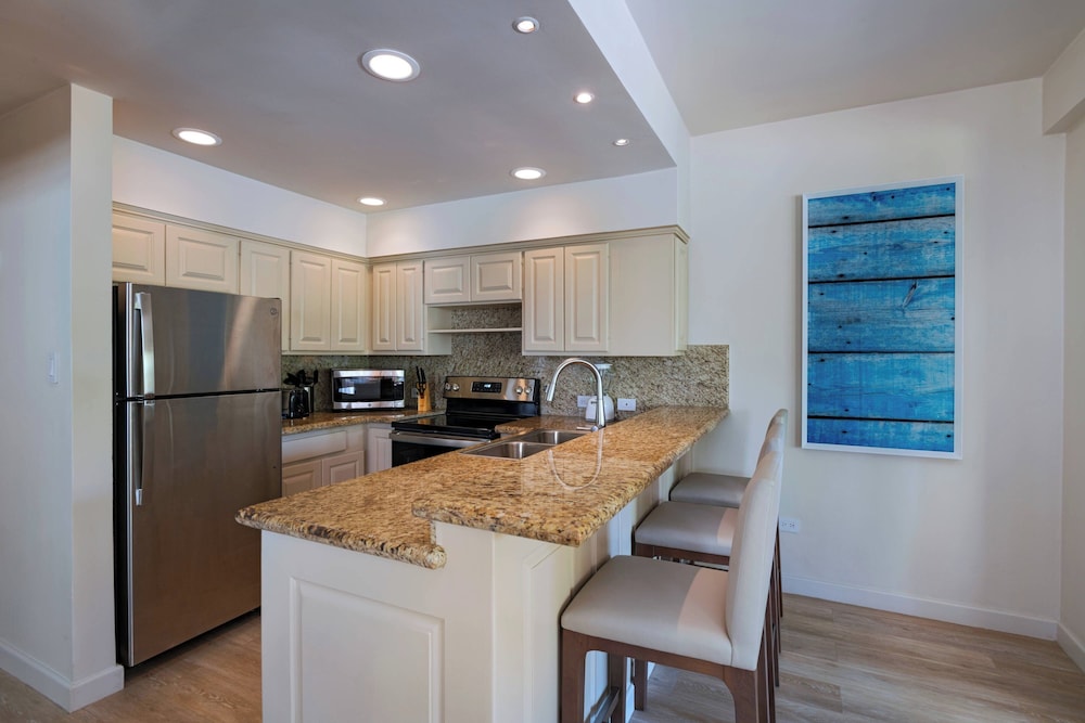 Suite, 3 Bedrooms, Balcony, Oceanfront (Reef House) - Photo 8