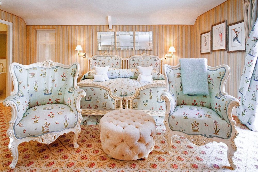 Suite (Courtyard) photo 3