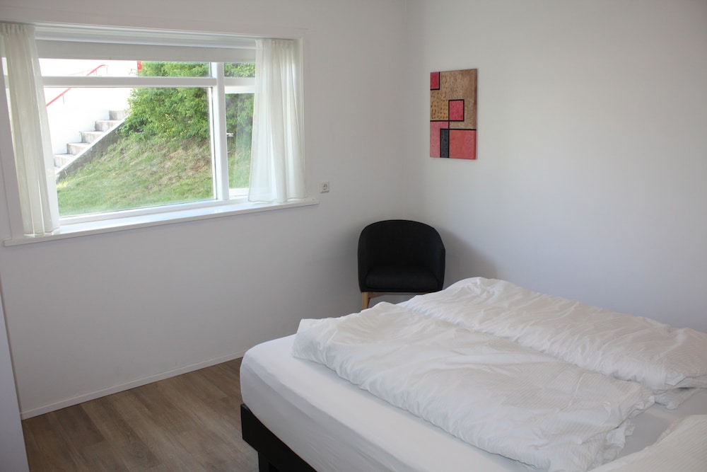 Basic Double Room, Shared Bathroom photo 1