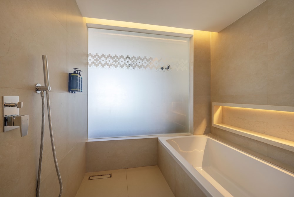 Luxury Junior Suite - Photo 4