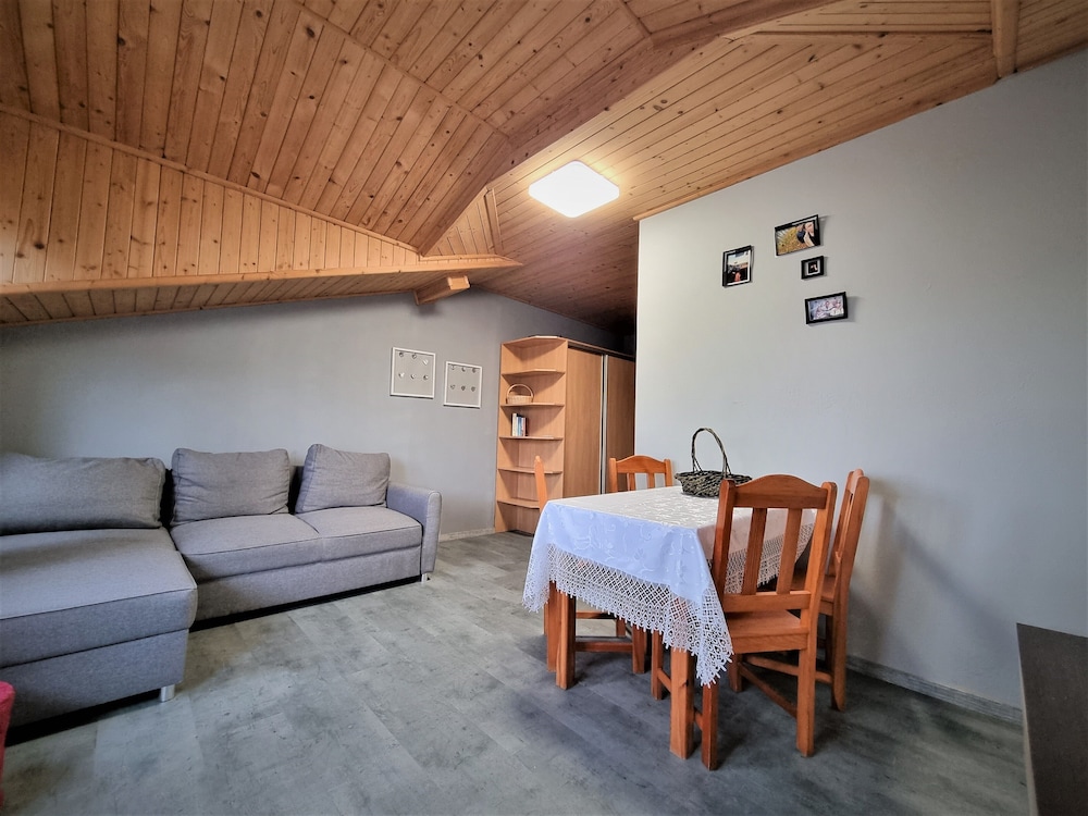 Apartment (6)