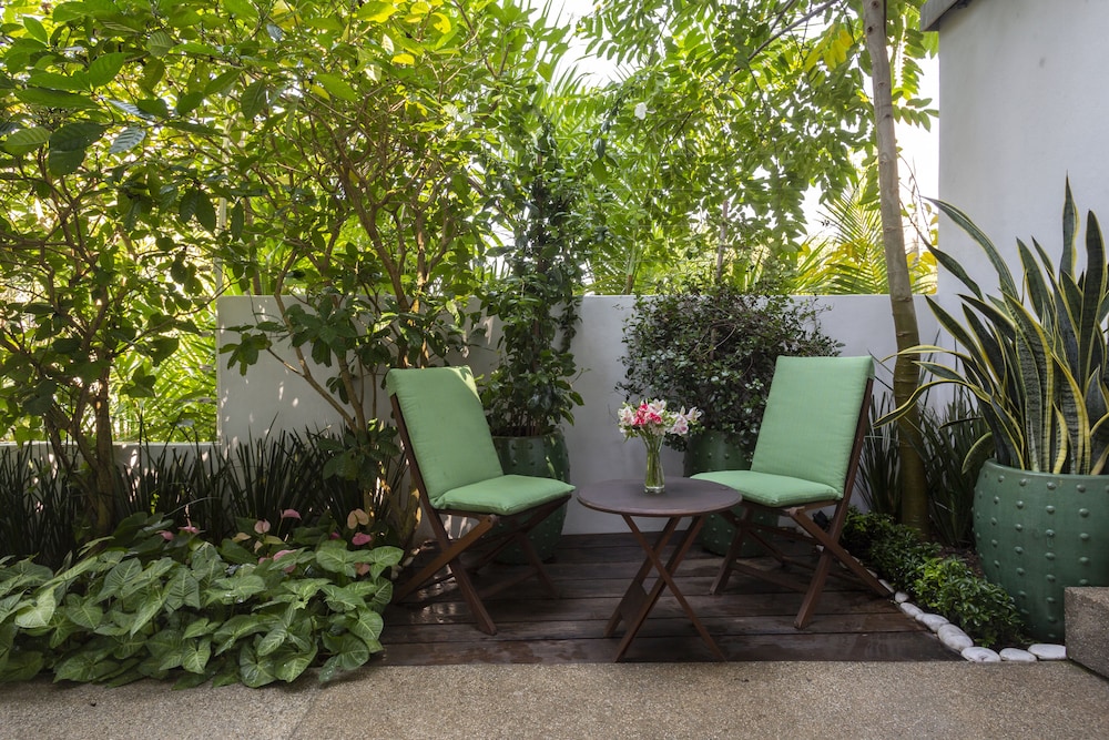 Superior Double Room, 1 Queen Bed, Garden View photo 3