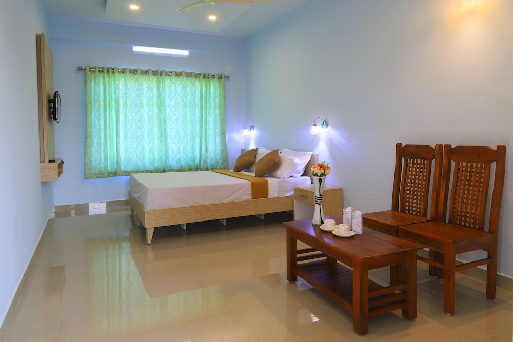 Deluxe Room - Photo 3