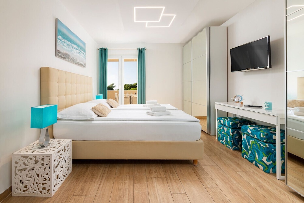 Luxury Double Room, 1 King Bed, Terrace, Sea View