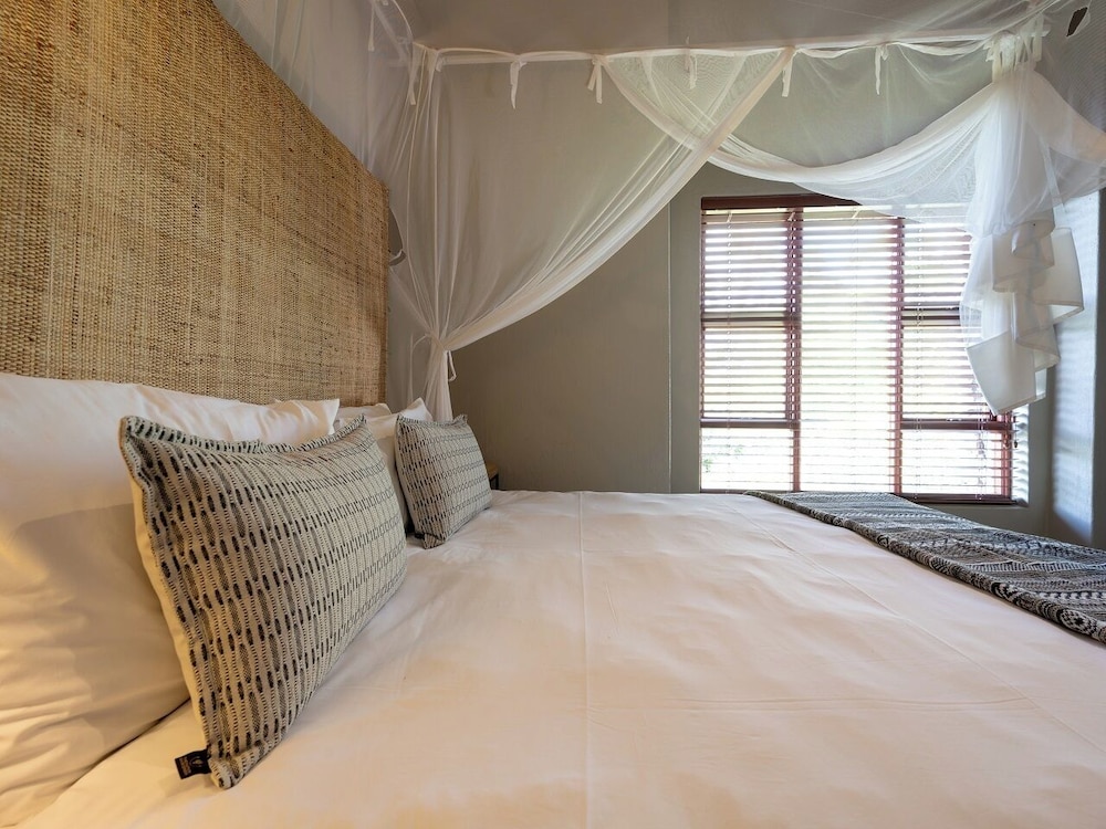 Ekhaya Suite 4 photo 1
