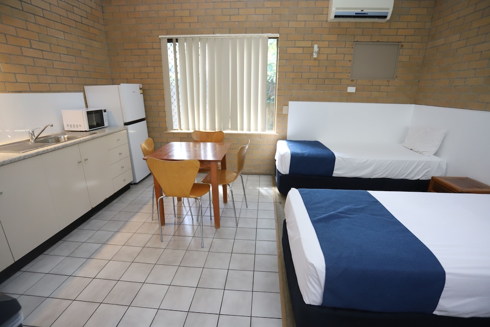 Family 2Bd Studio (No Pets)