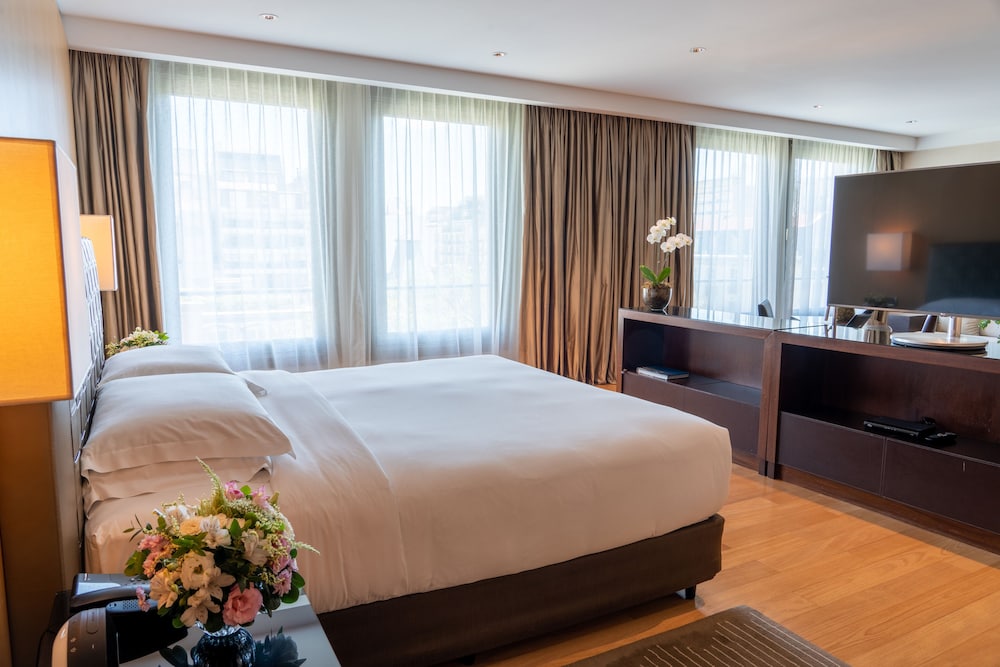 Park, Suite, 1 King Bed thumbnail 5
