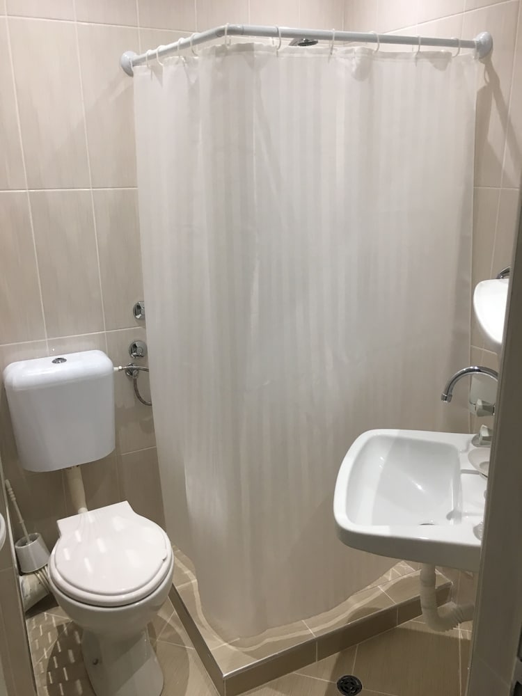 Standard Double Room - Photo 4