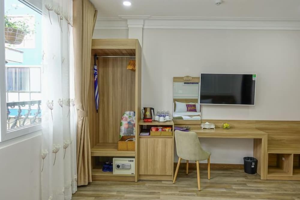 Family Quadruple Room, City View photo 3