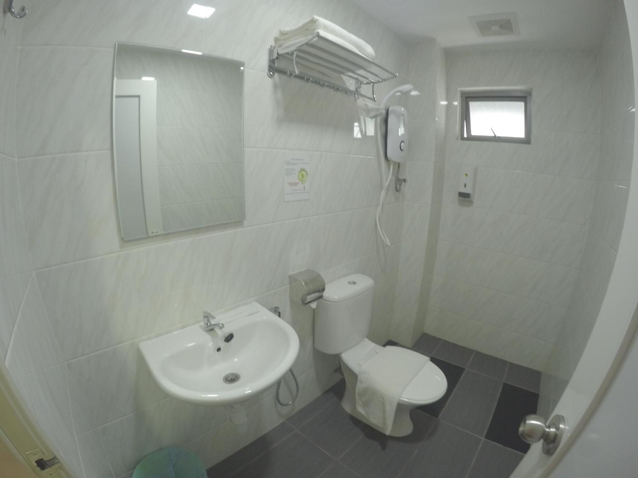 Superior Twin Room with City View photo 3
