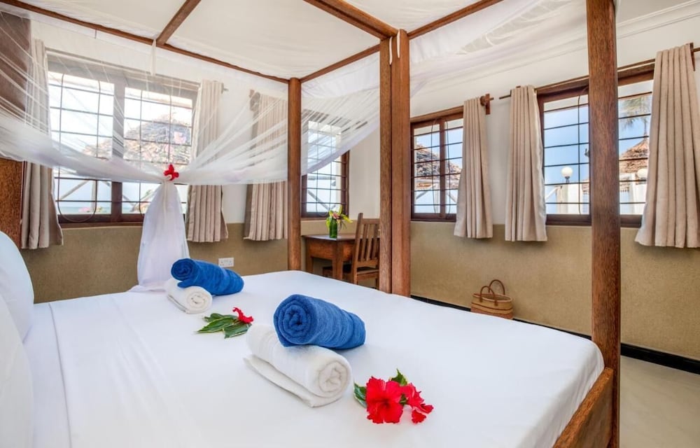 Comfort Double Room, 1 Queen Bed, Beach View photo 1