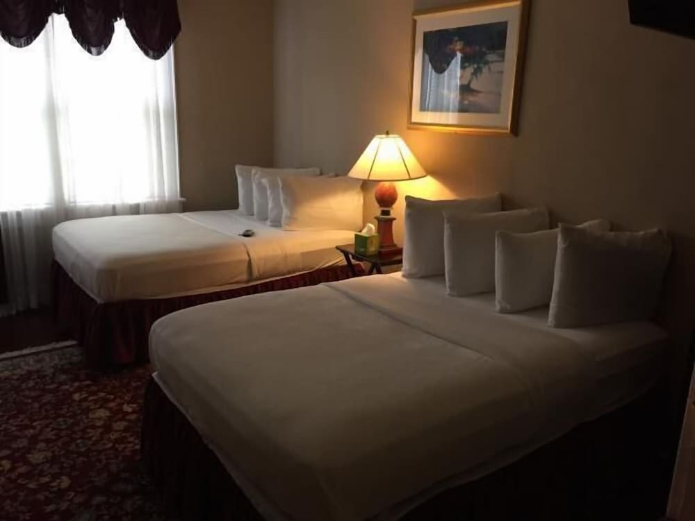 #05 The Enchanted Room