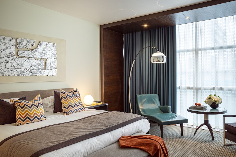 Deluxe Room, 1 King Bed - Photo 3
