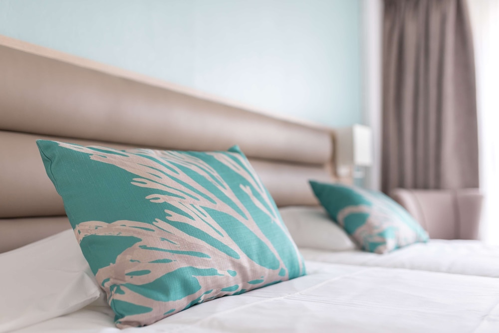 Comfort Double or Twin Room, Sea View - Photo 10