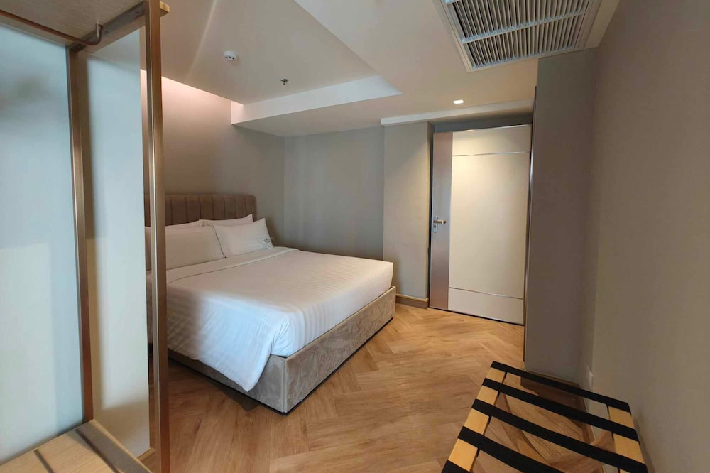 2 Bedroom Riverview Suite photo 3