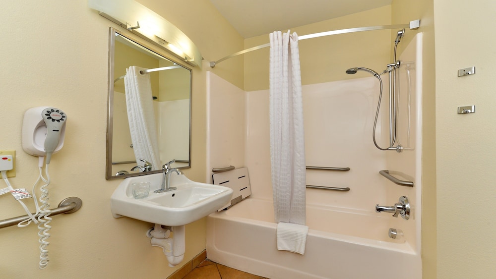 Studio Suite, 1 Queen Bed, Kitchen (Hearing, Bathtub) - Photo 2