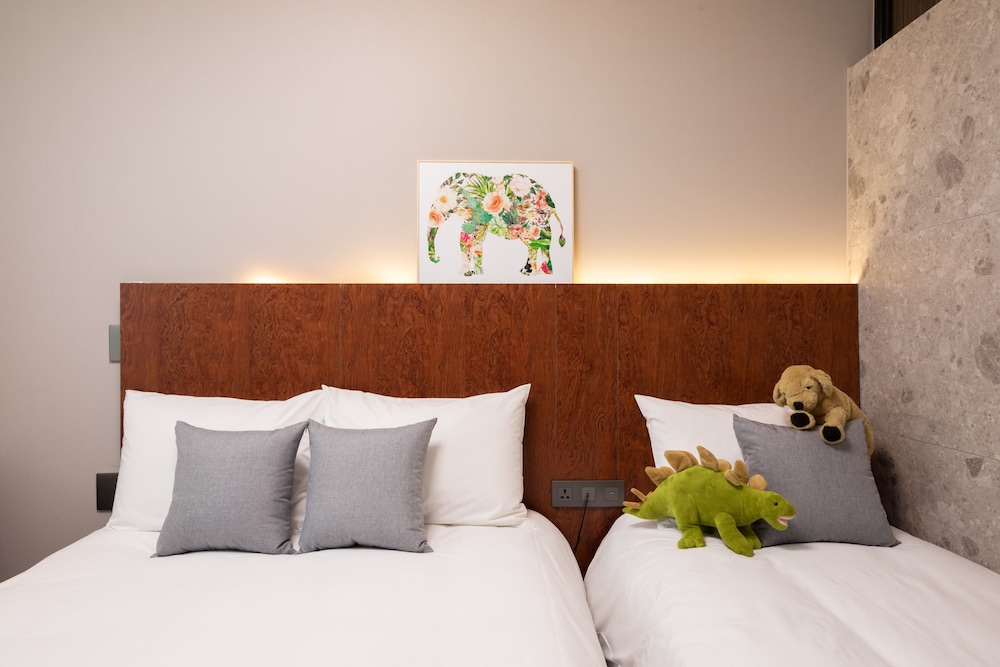 Double Room + 1 Extra Bed (Bathtub) - Photo 3