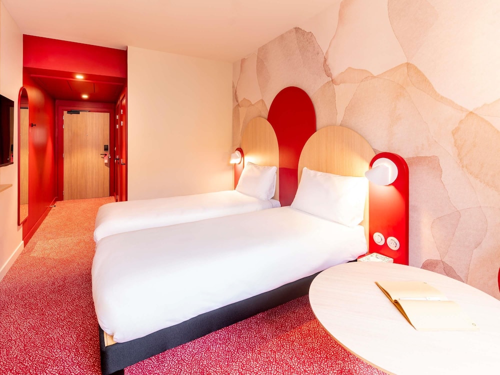 Standard Room, 2 Twin Beds - Photo 2