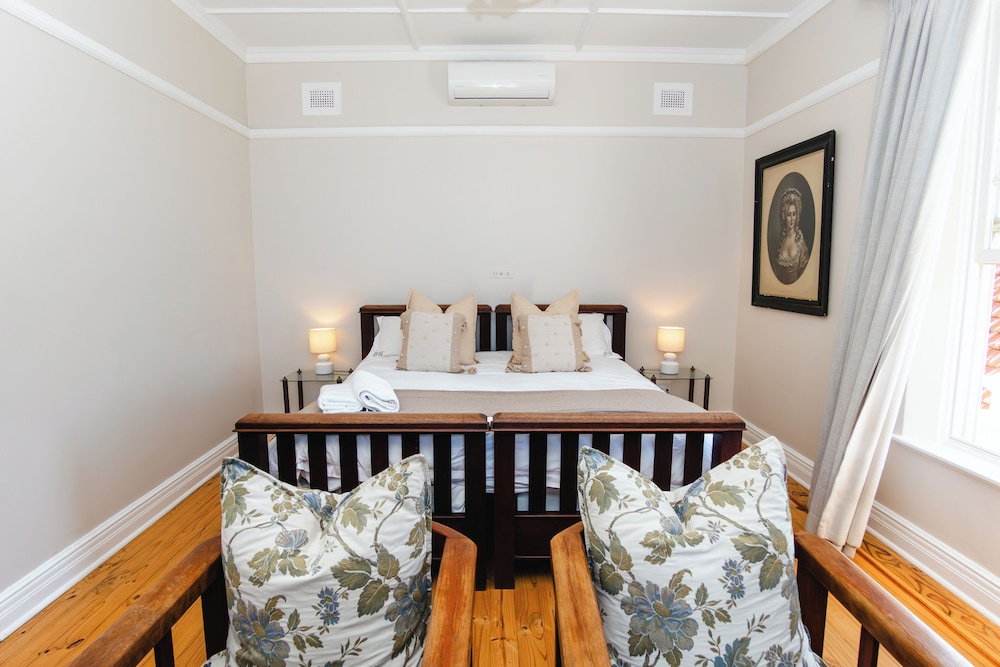 Standard Double or Twin Room, Sea View photo 1