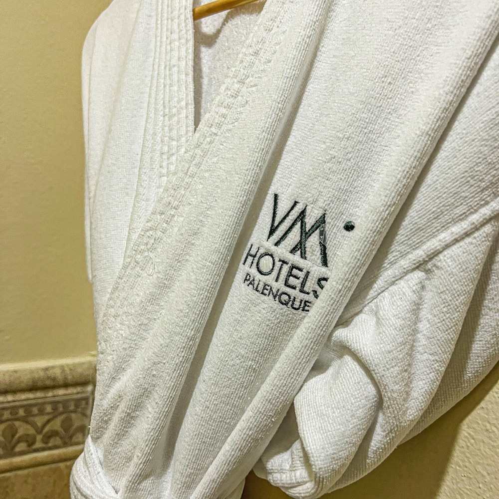 Executive Room - Photo 10