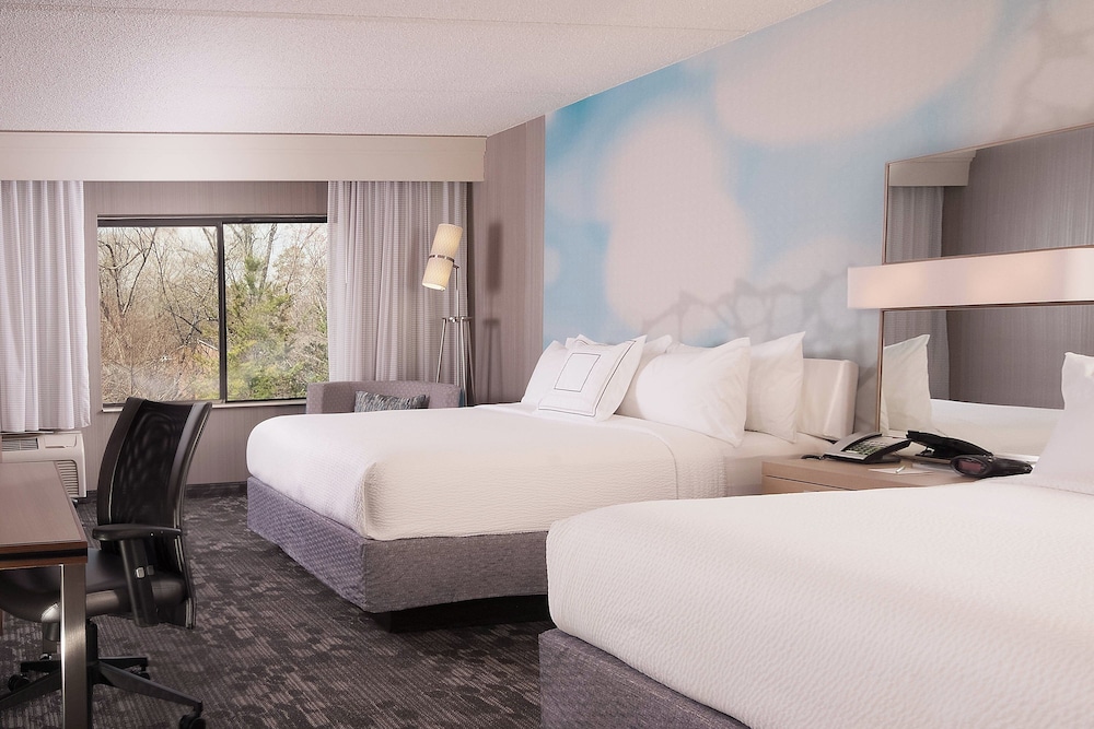 Room, 2 Queen Beds (Hearing Accessible) - Photo 3