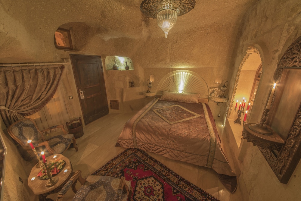 Grand Room, 1 King Bed