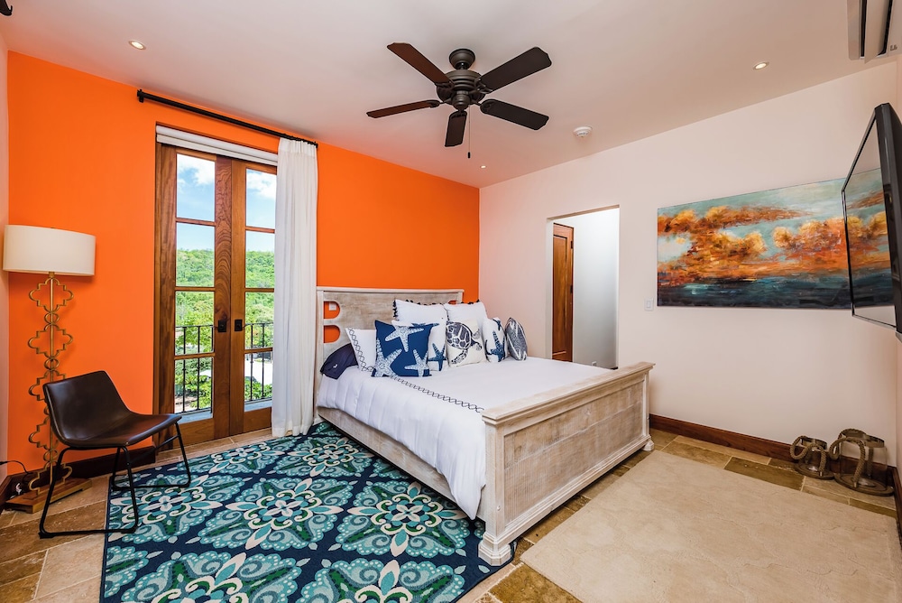 Deluxe Apartment, Multiple Beds, Balcony, Ocean View (43 Plaza Central | 3 BR | 4 BA) photo 3