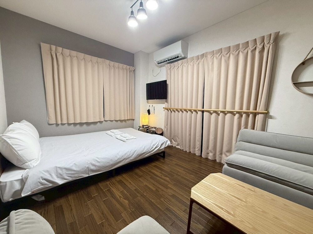 Basic Apartment photo 3