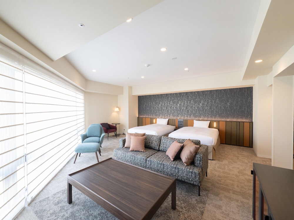 Premier Twin Room, Non Smoking photo 3