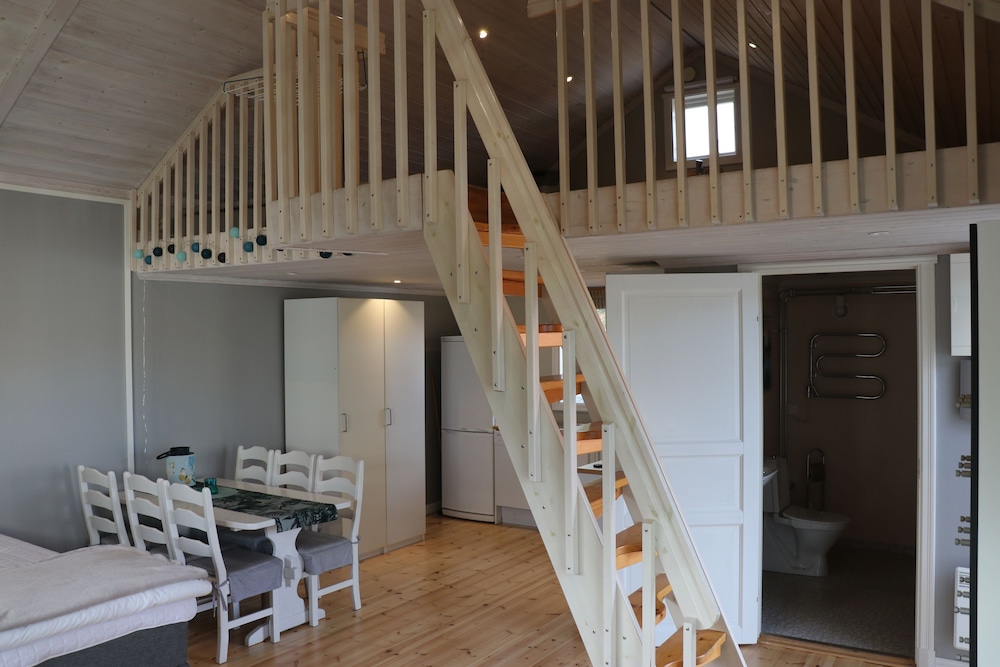 Cabin (6 beds, private bathroom) photo 3