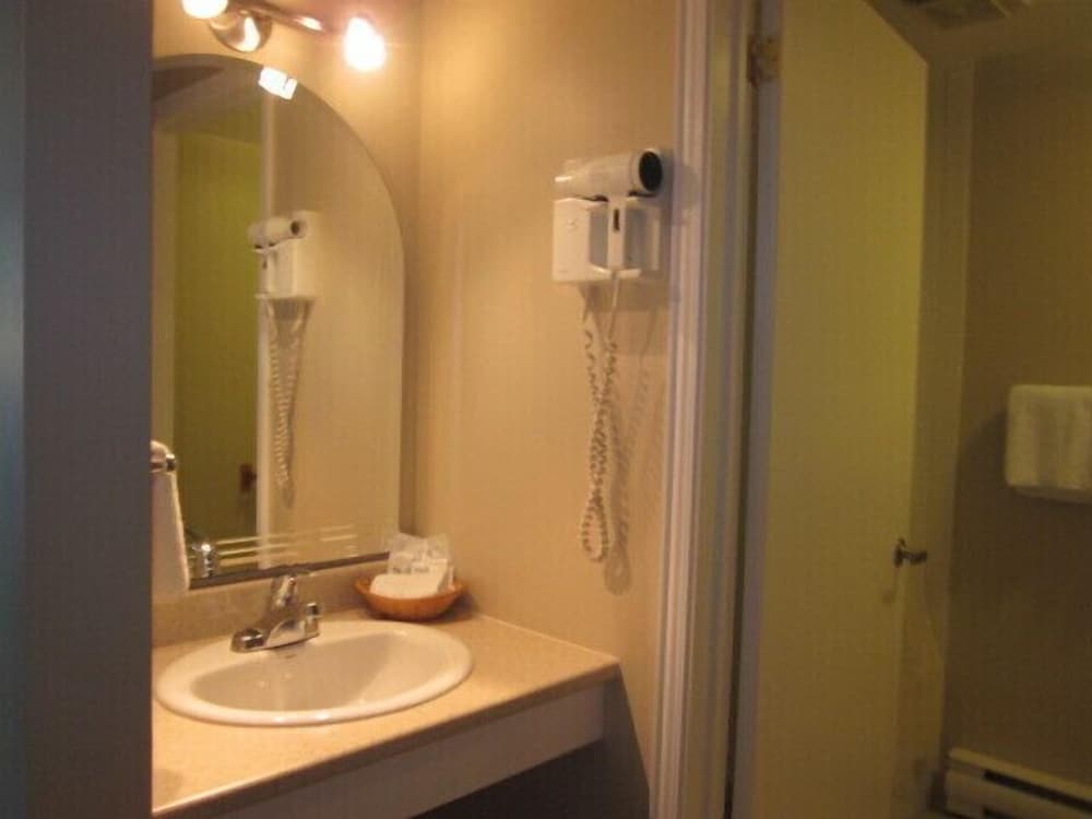 Superior Room, 1 King Bed photo 2